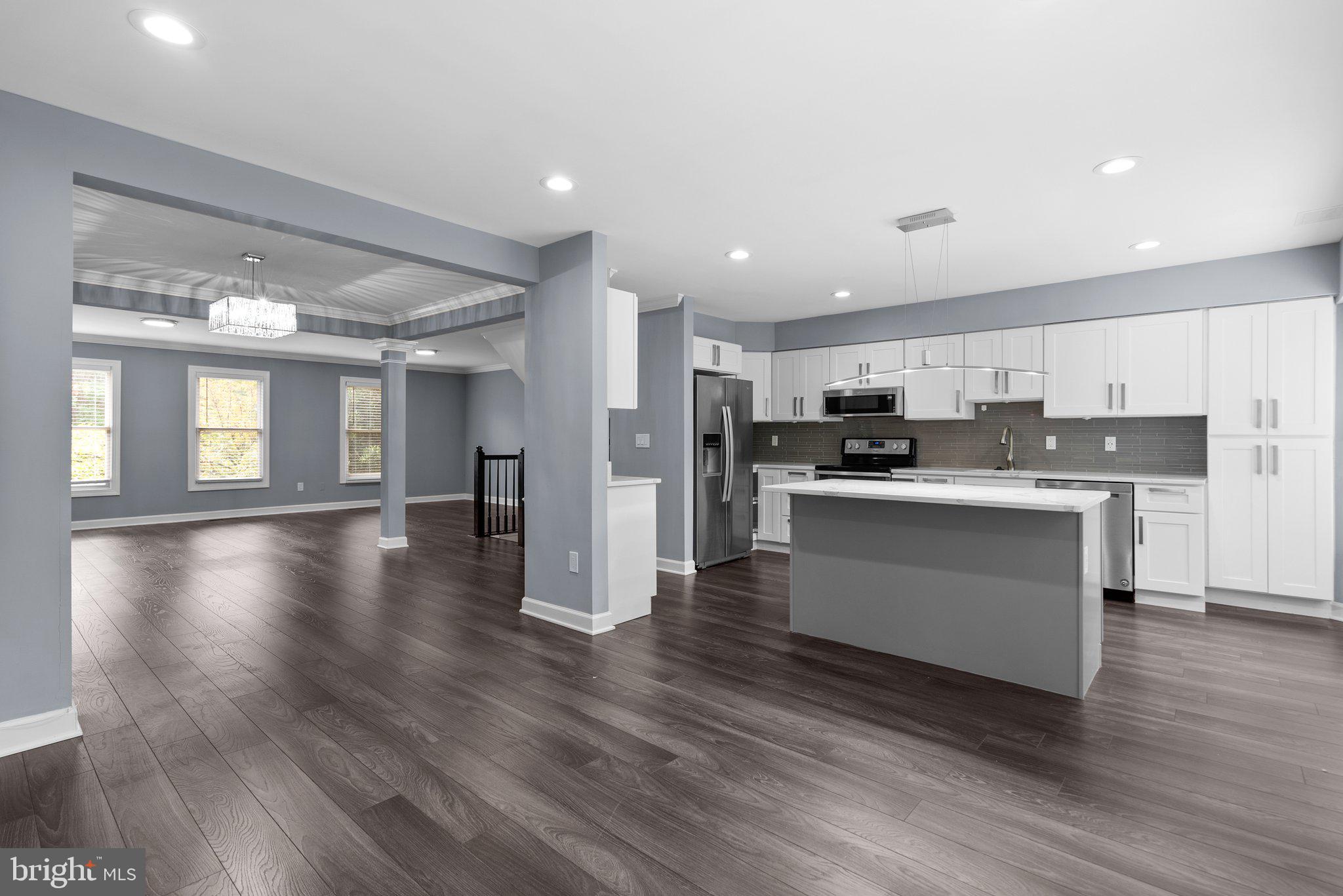 8104 Meadow Springs COURT