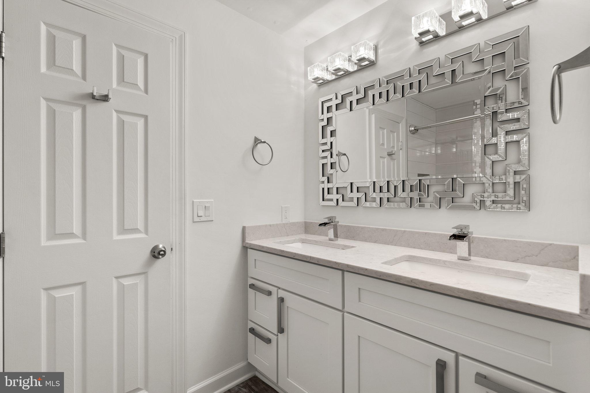 8104 Meadow Springs COURT