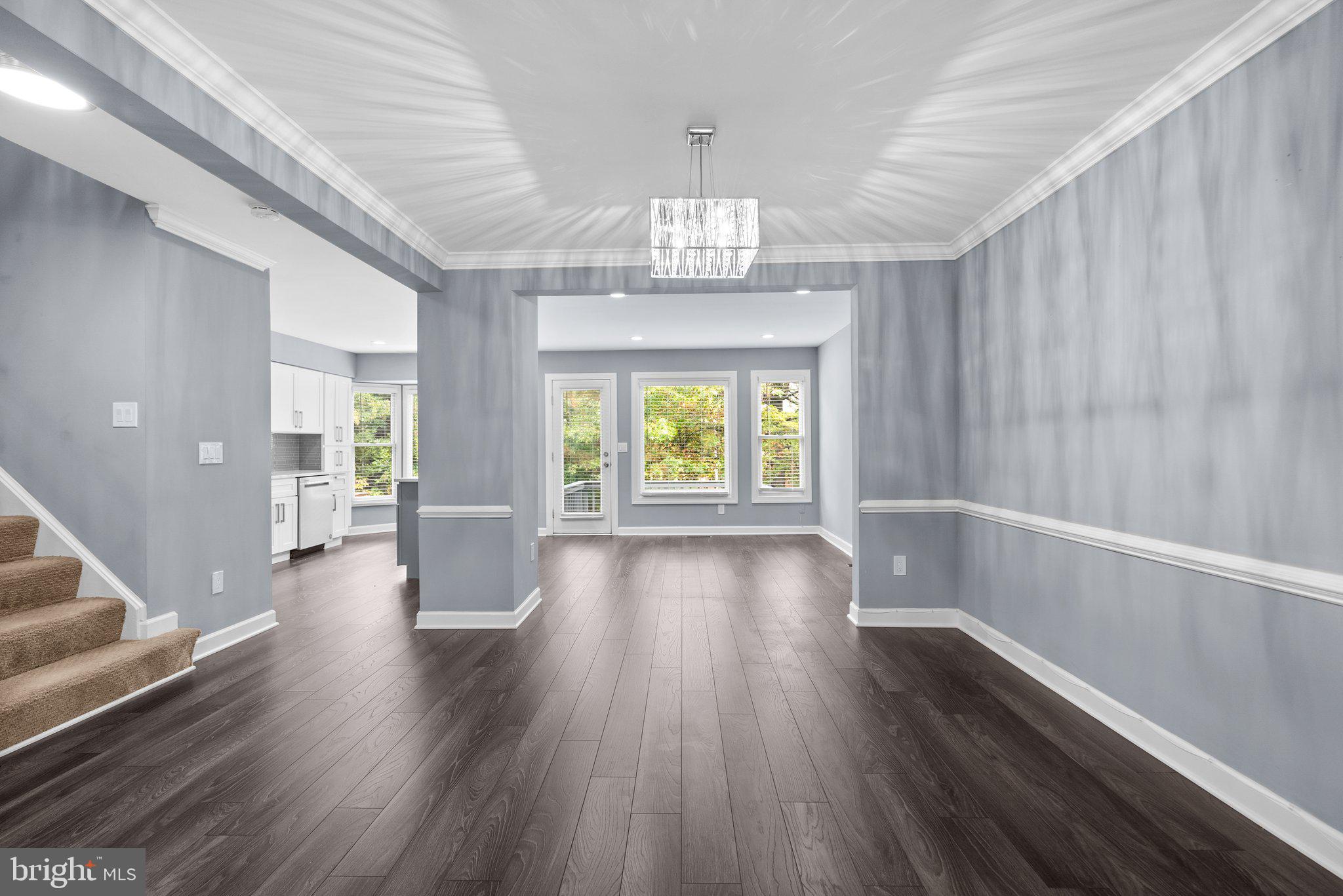 8104 Meadow Springs COURT