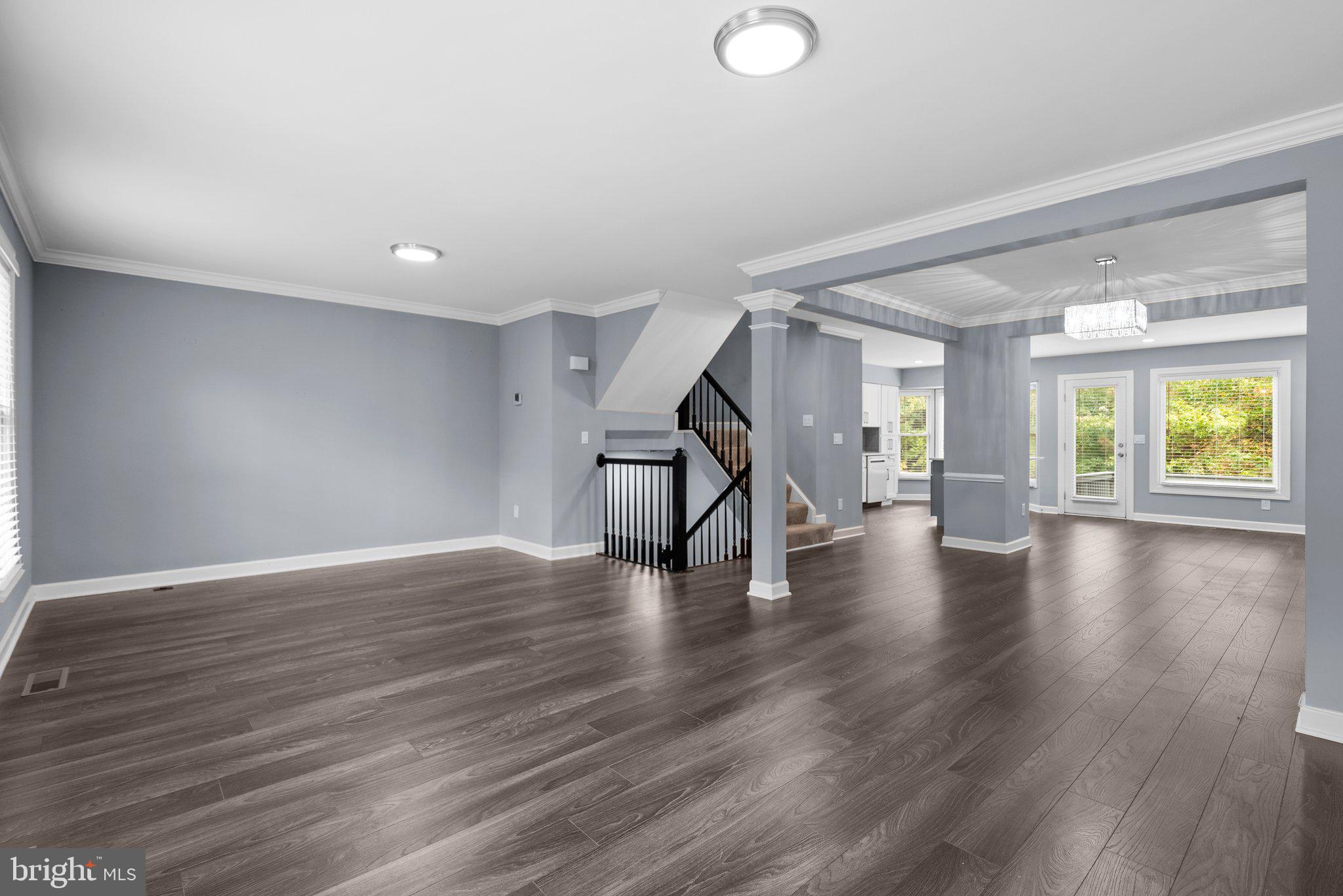 8104 Meadow Springs COURT