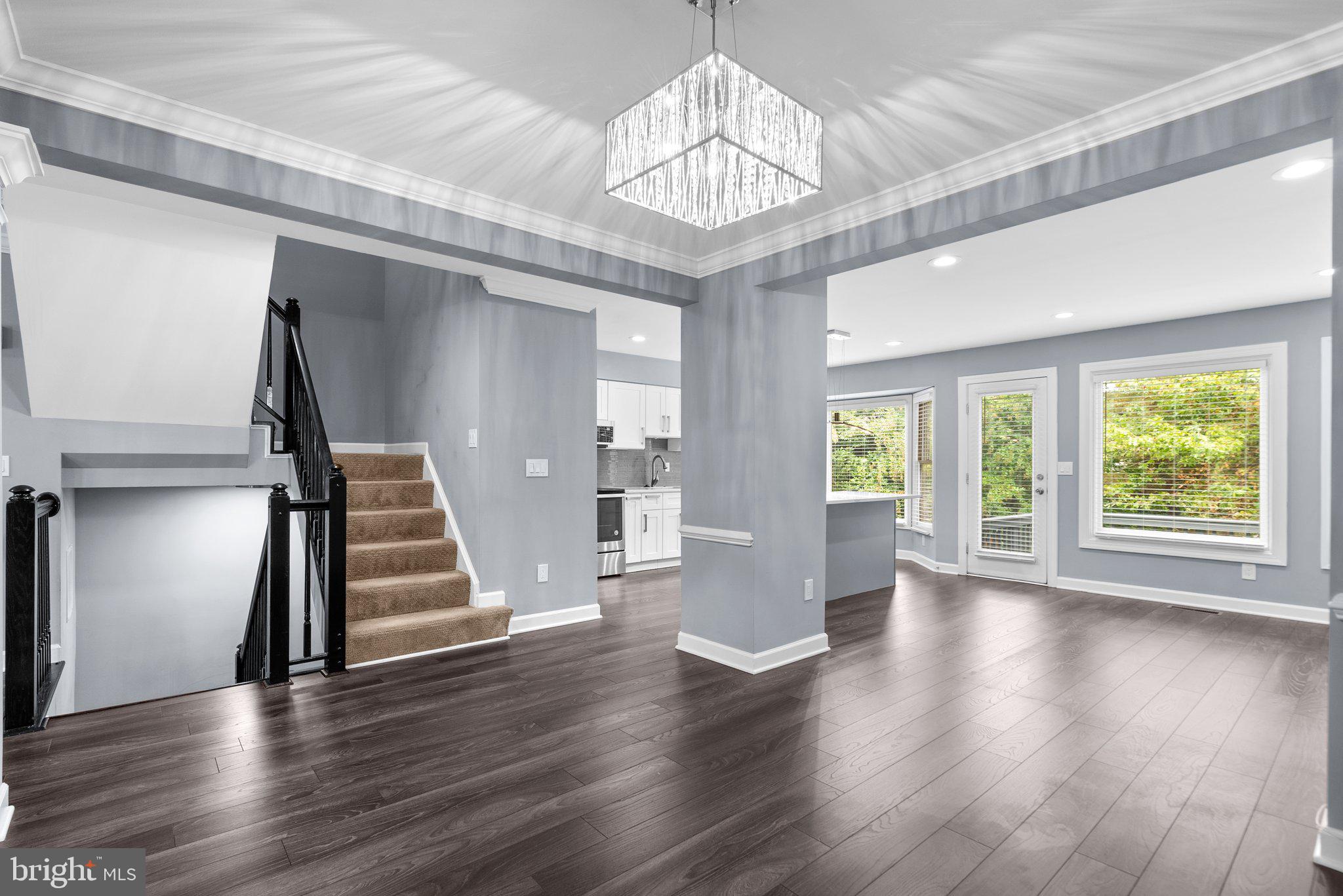 8104 Meadow Springs COURT