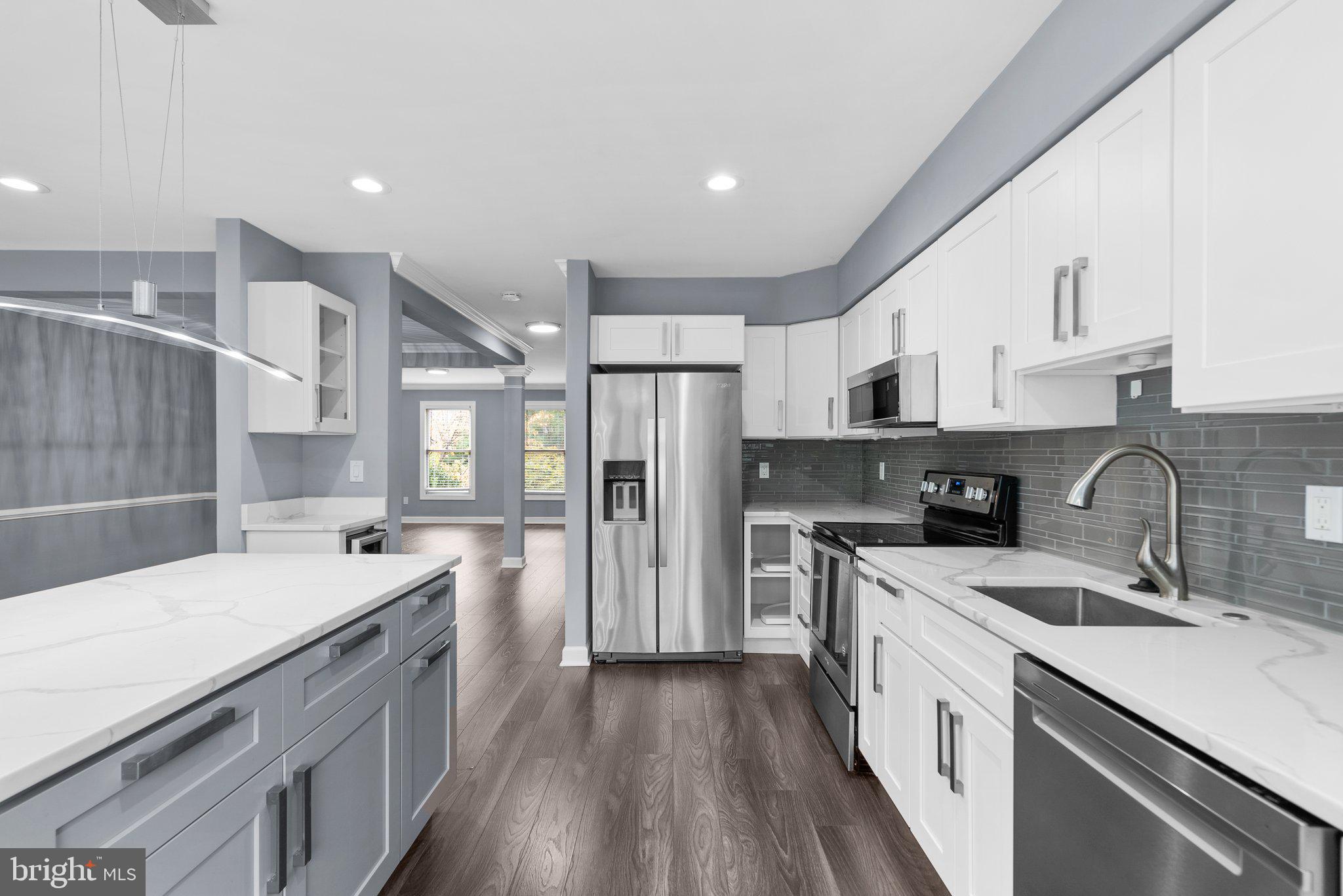 8104 Meadow Springs COURT