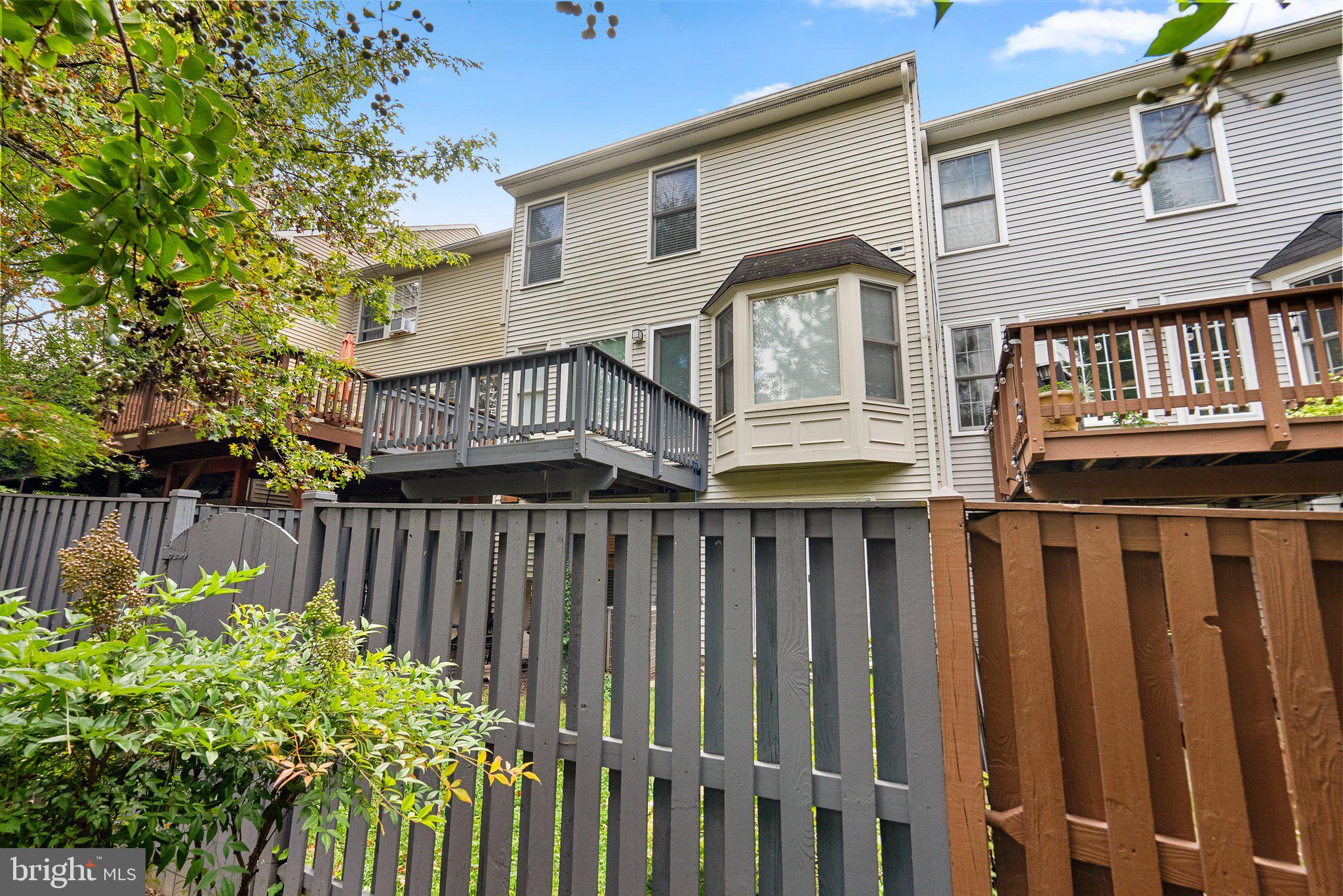 8104 Meadow Springs COURT