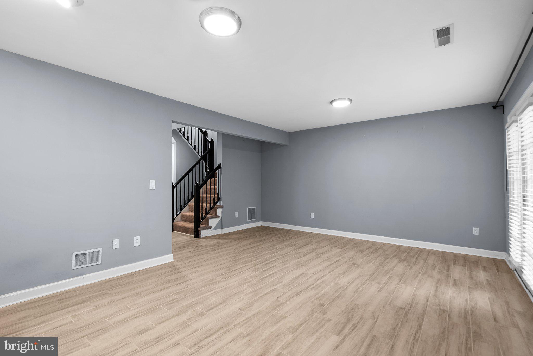 8104 Meadow Springs COURT