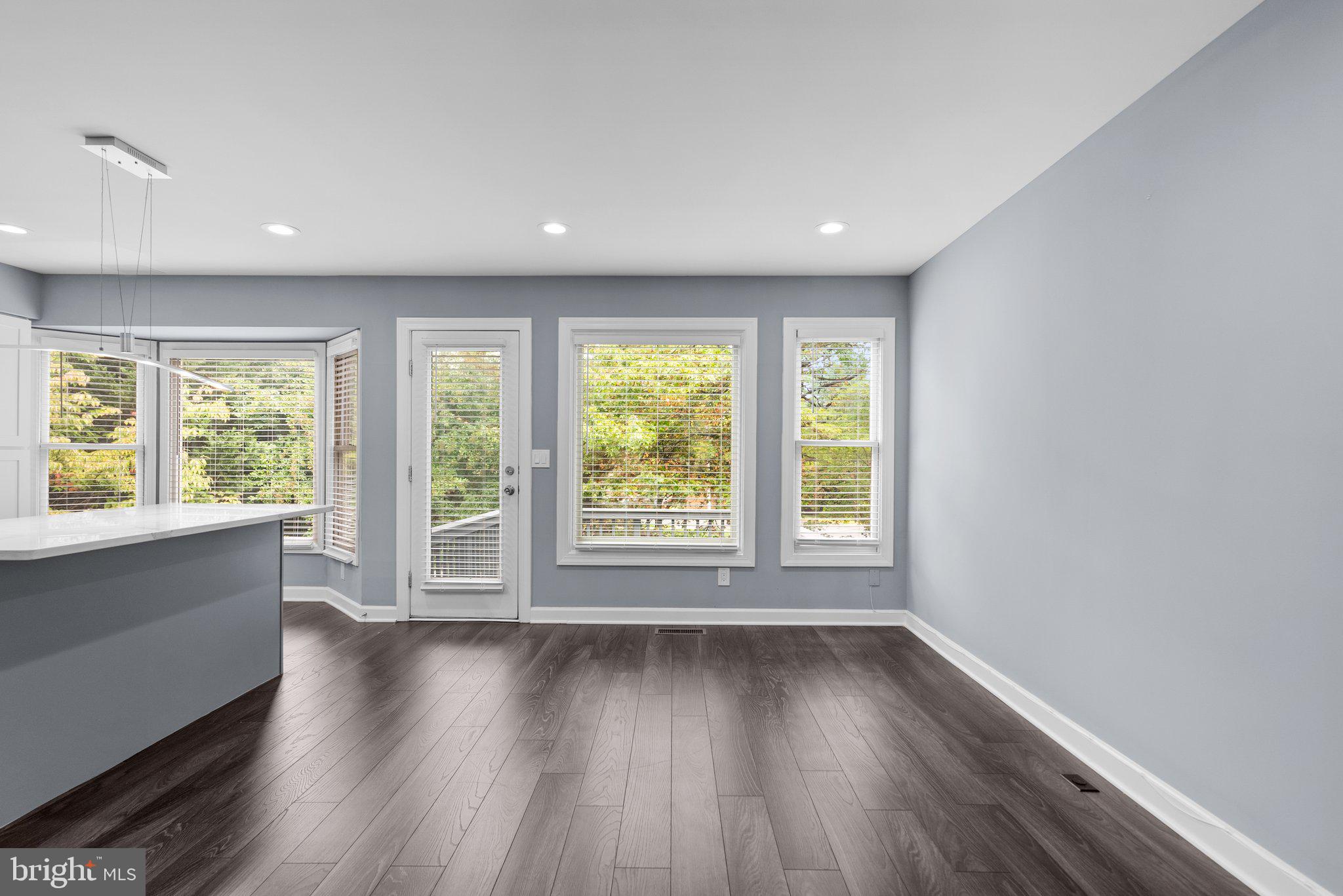 8104 Meadow Springs COURT