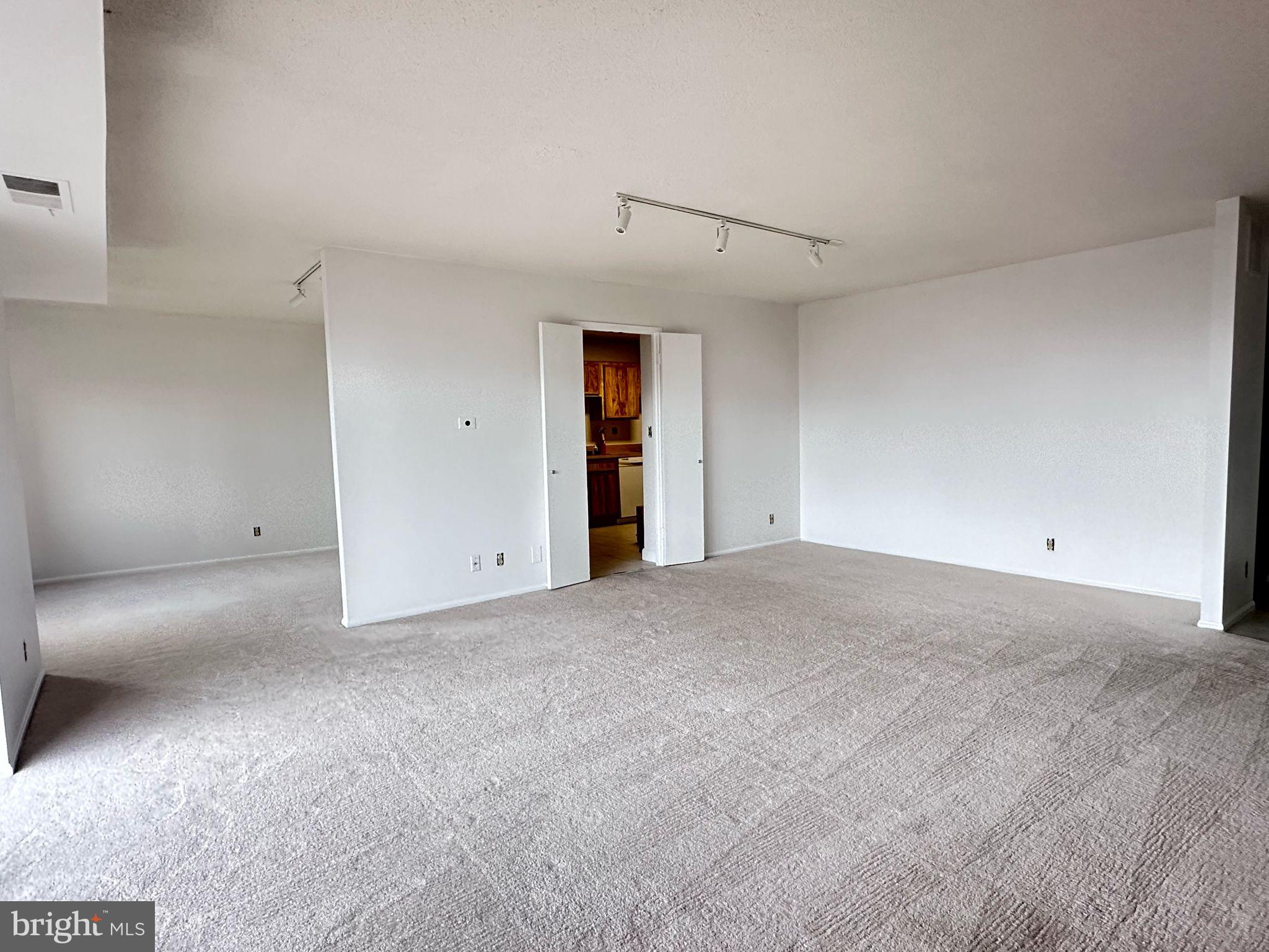 8340 Greensboro #606