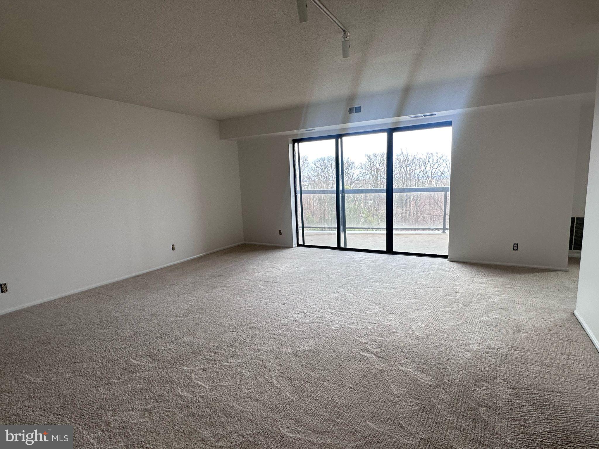 8340 Greensboro #606