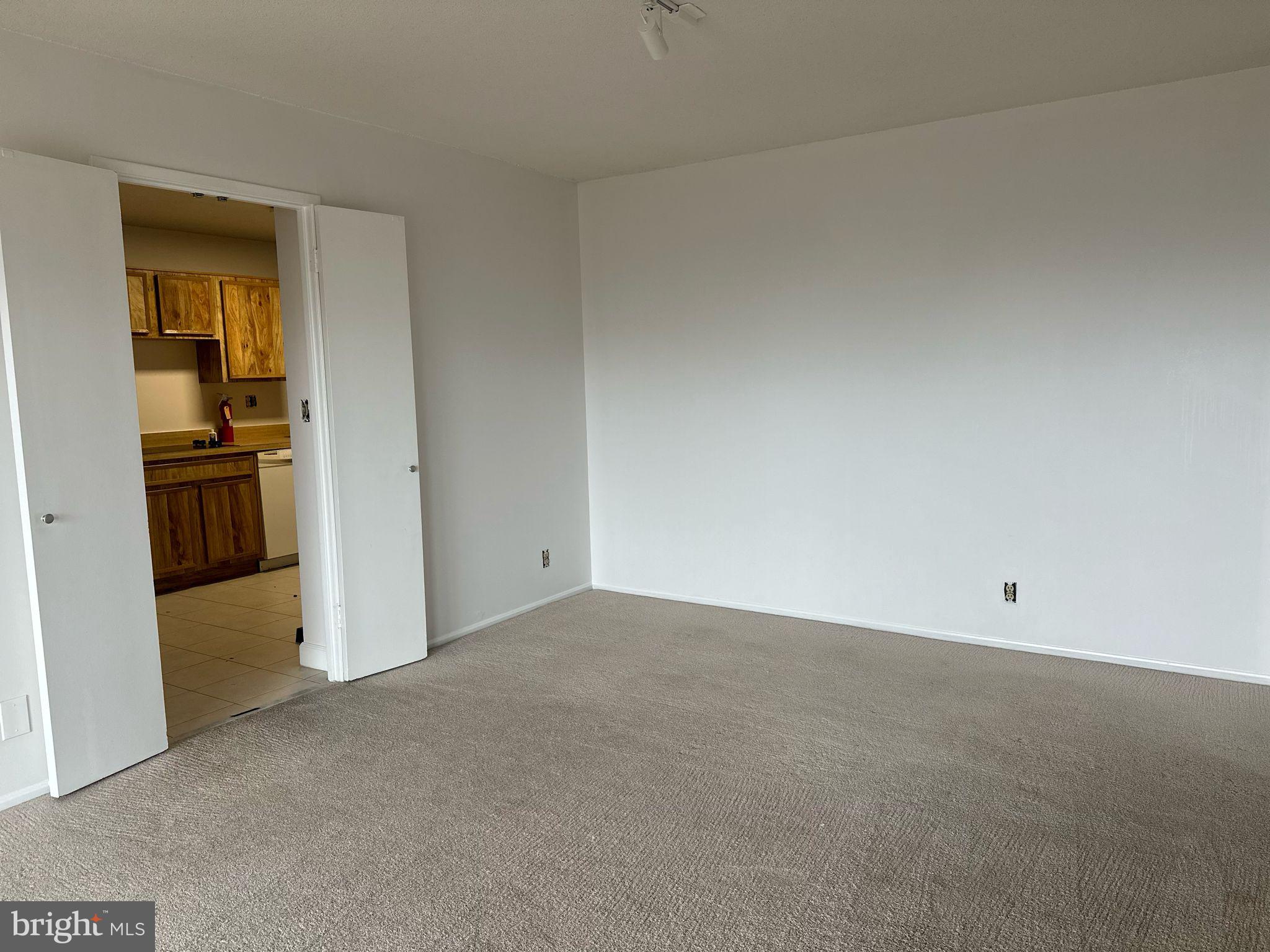 8340 Greensboro #606