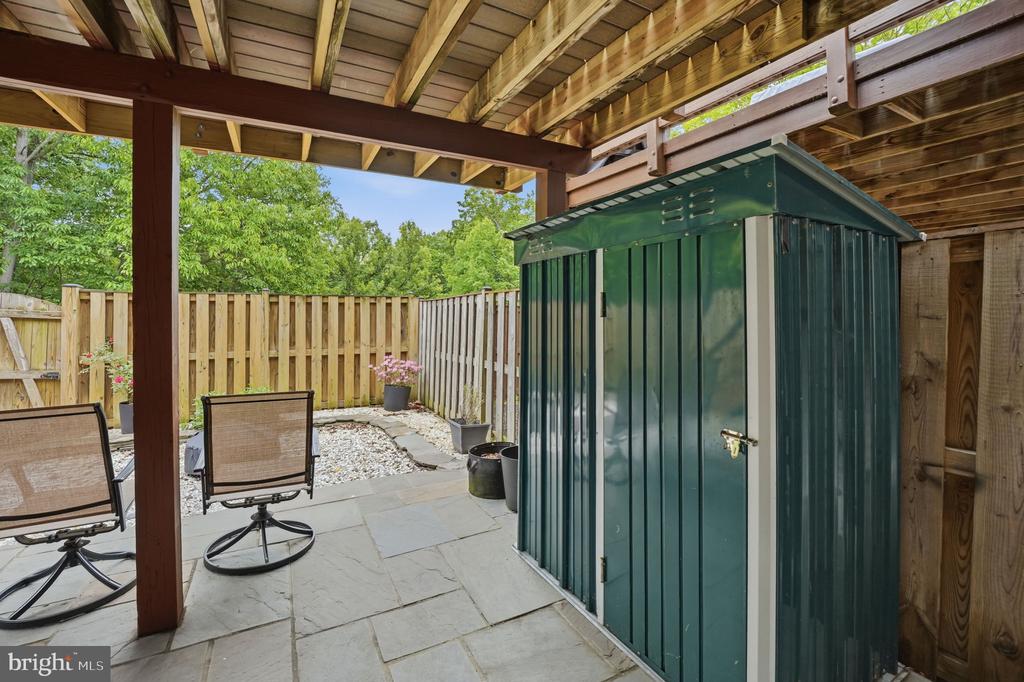 5629 RIDGE VIEW DRIVE