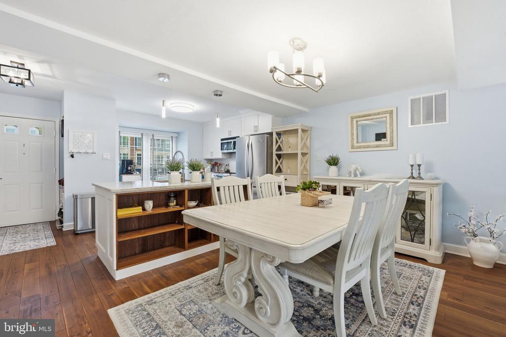 5629 RIDGE VIEW DRIVE