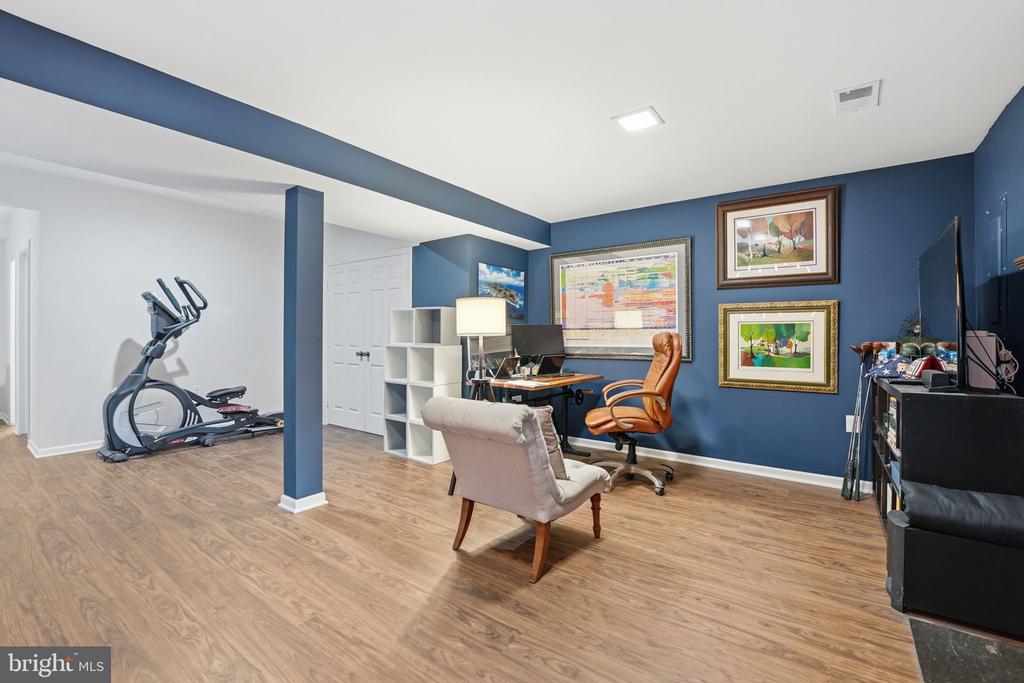 5629 RIDGE VIEW DRIVE