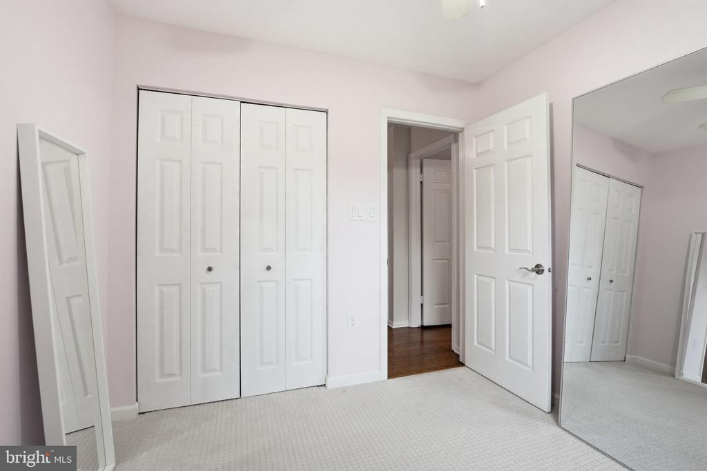 5629 RIDGE VIEW DRIVE