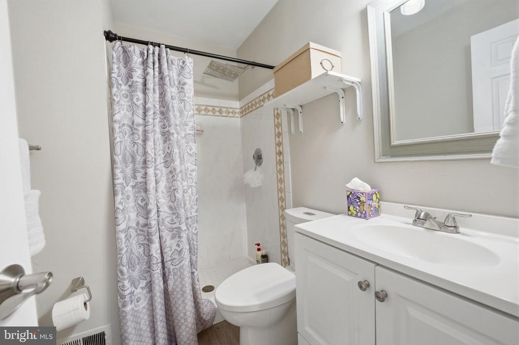 5629 RIDGE VIEW DRIVE