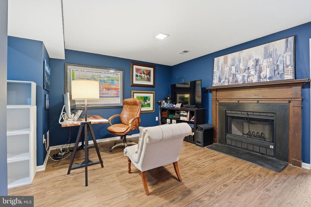 5629 RIDGE VIEW DRIVE