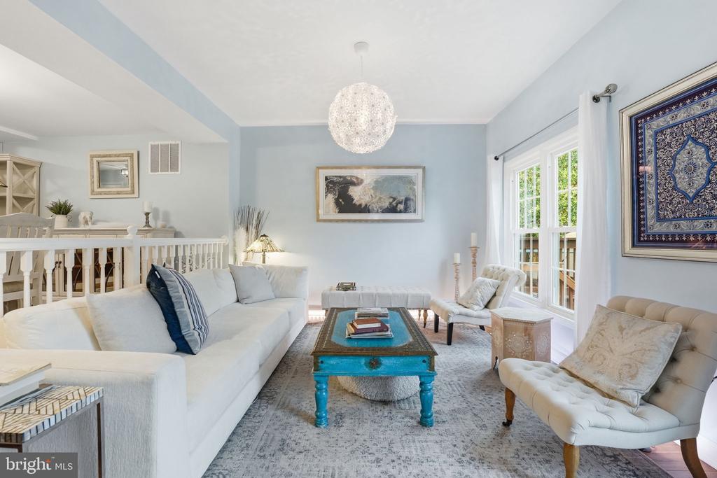 5629 RIDGE VIEW DRIVE