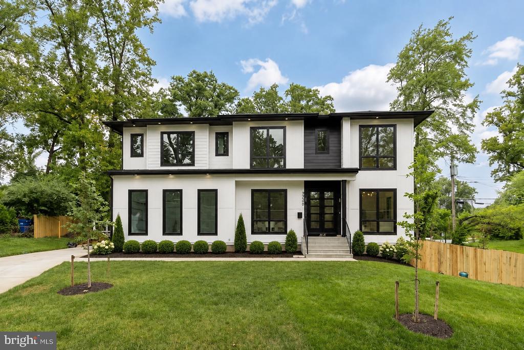 2000 OSWALD PLACE