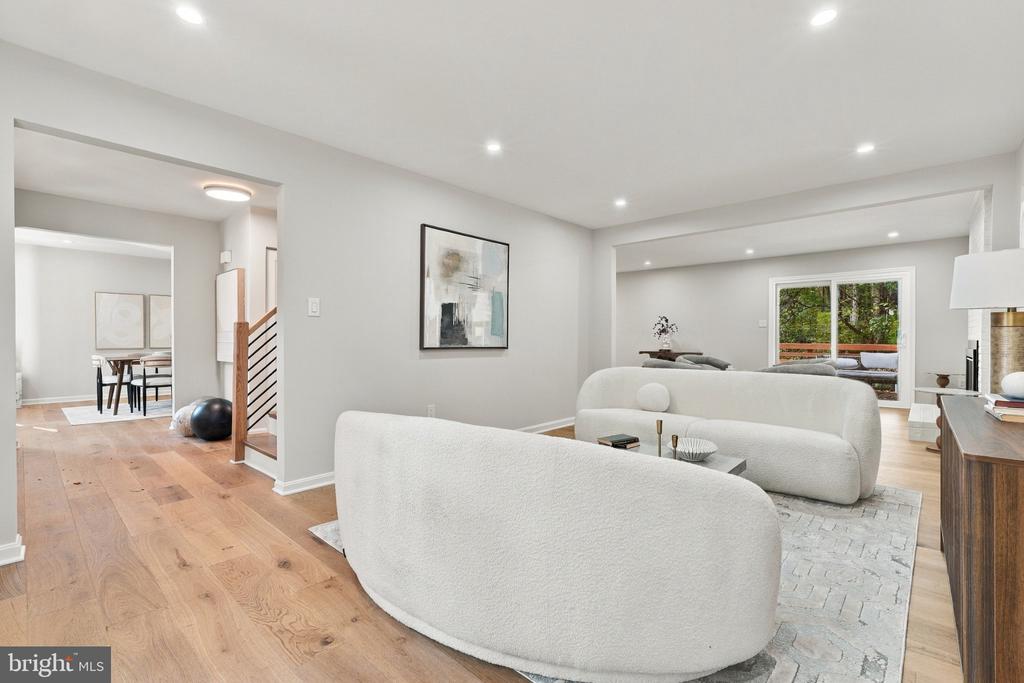 12136 WESTWOOD HILLS DRIVE