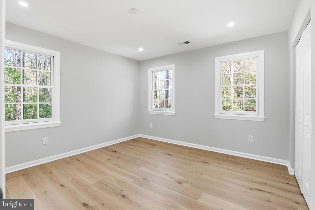 12136 WESTWOOD HILLS DRIVE