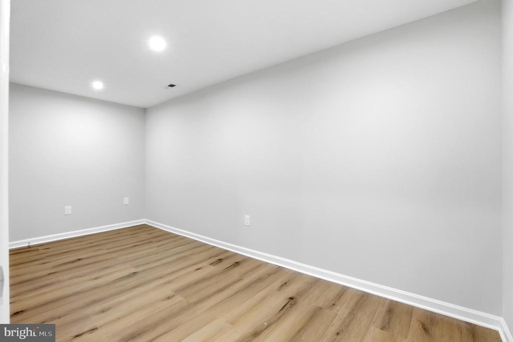 12136 WESTWOOD HILLS DRIVE