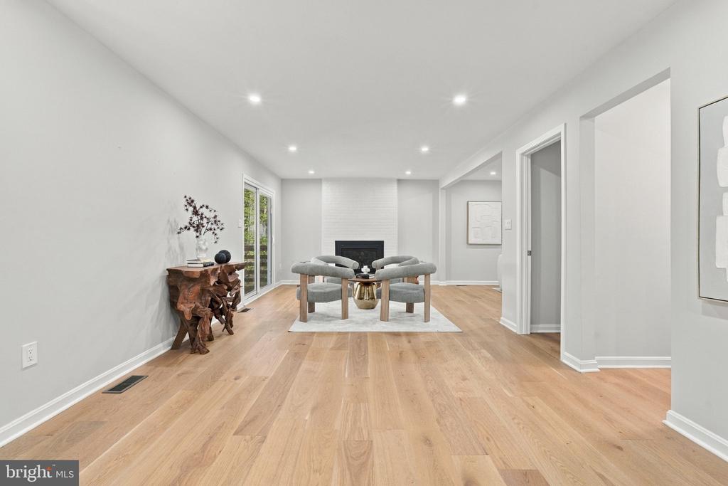 12136 WESTWOOD HILLS DRIVE