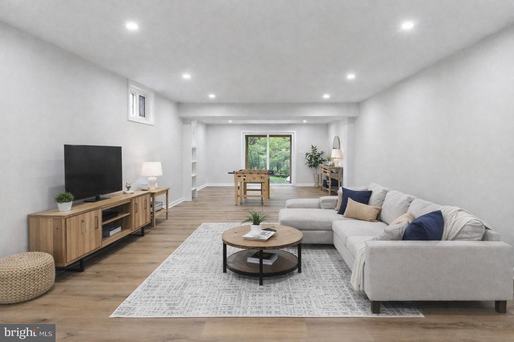 12136 WESTWOOD HILLS DRIVE