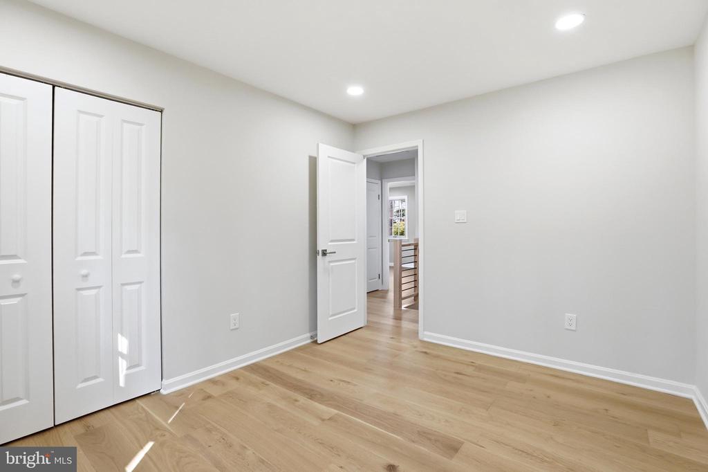 12136 WESTWOOD HILLS DRIVE