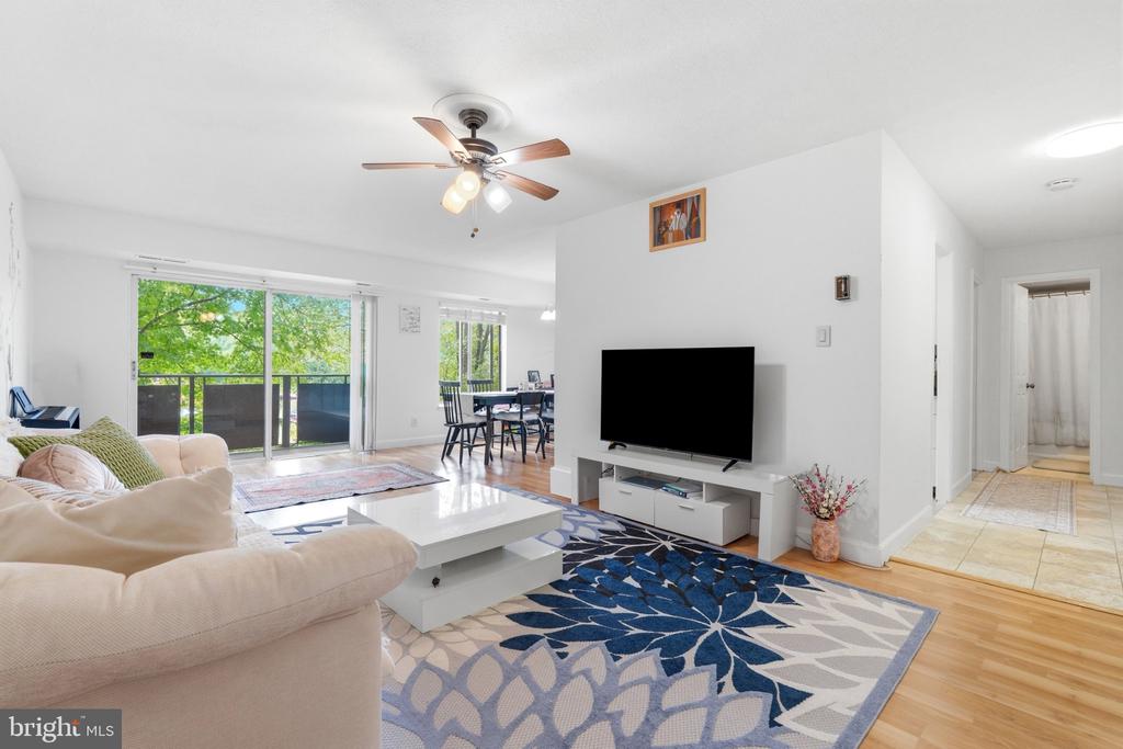 3100 S MANCHESTER STREET Unit: 632