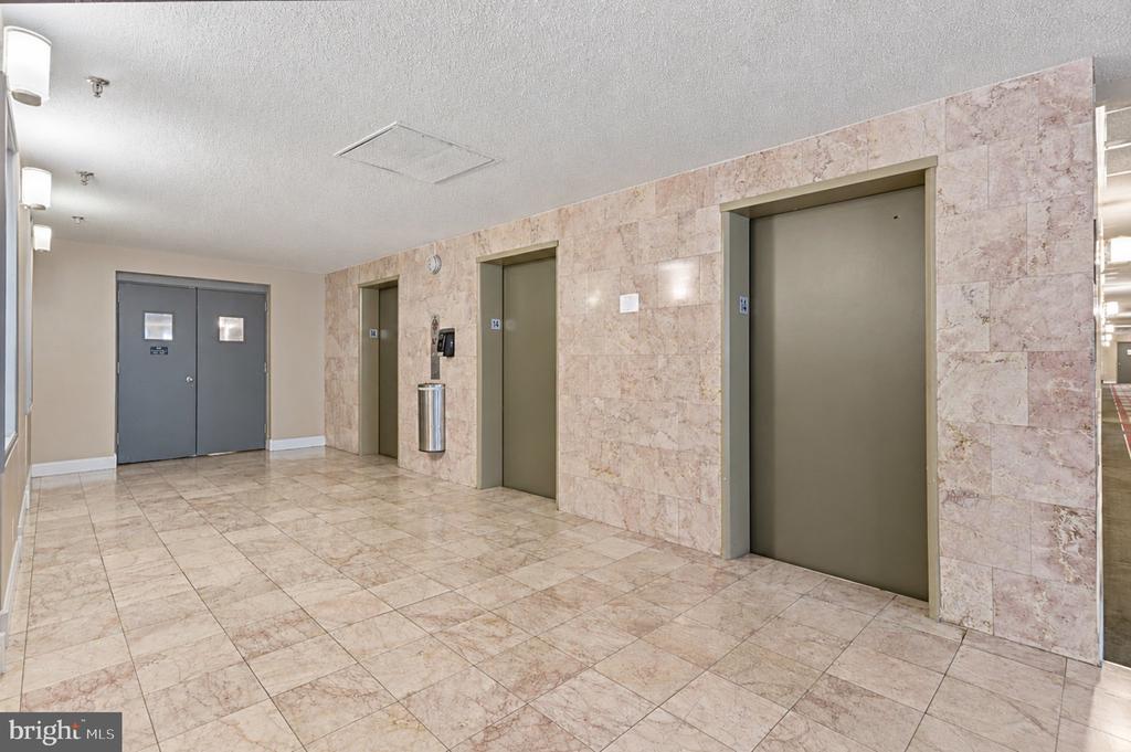 3100 S MANCHESTER STREET Unit: 632