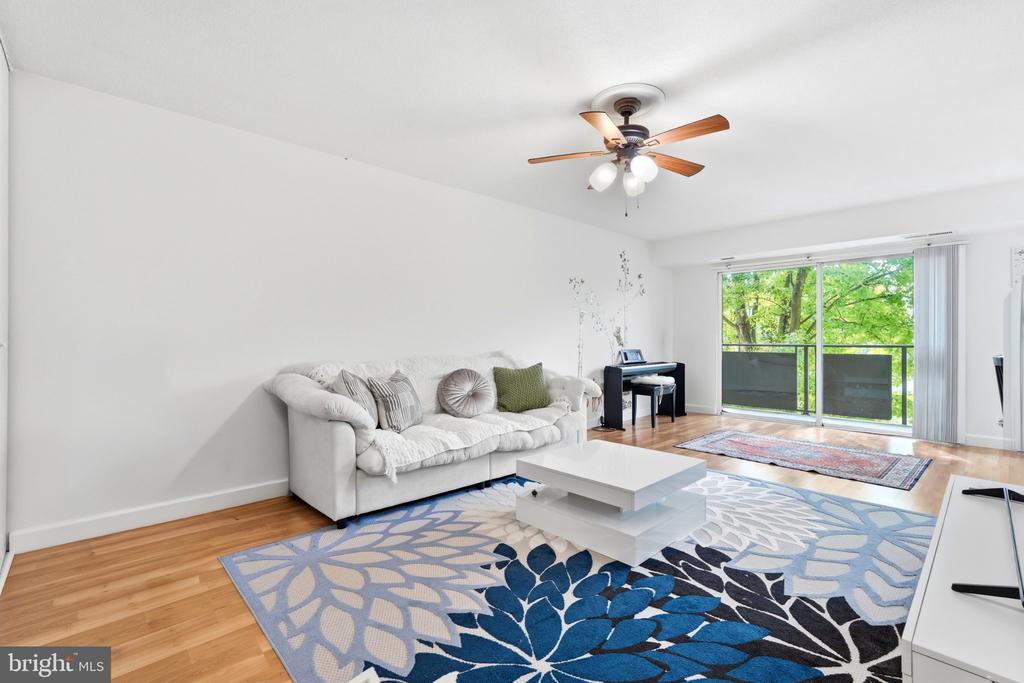 3100 S MANCHESTER STREET Unit: 632