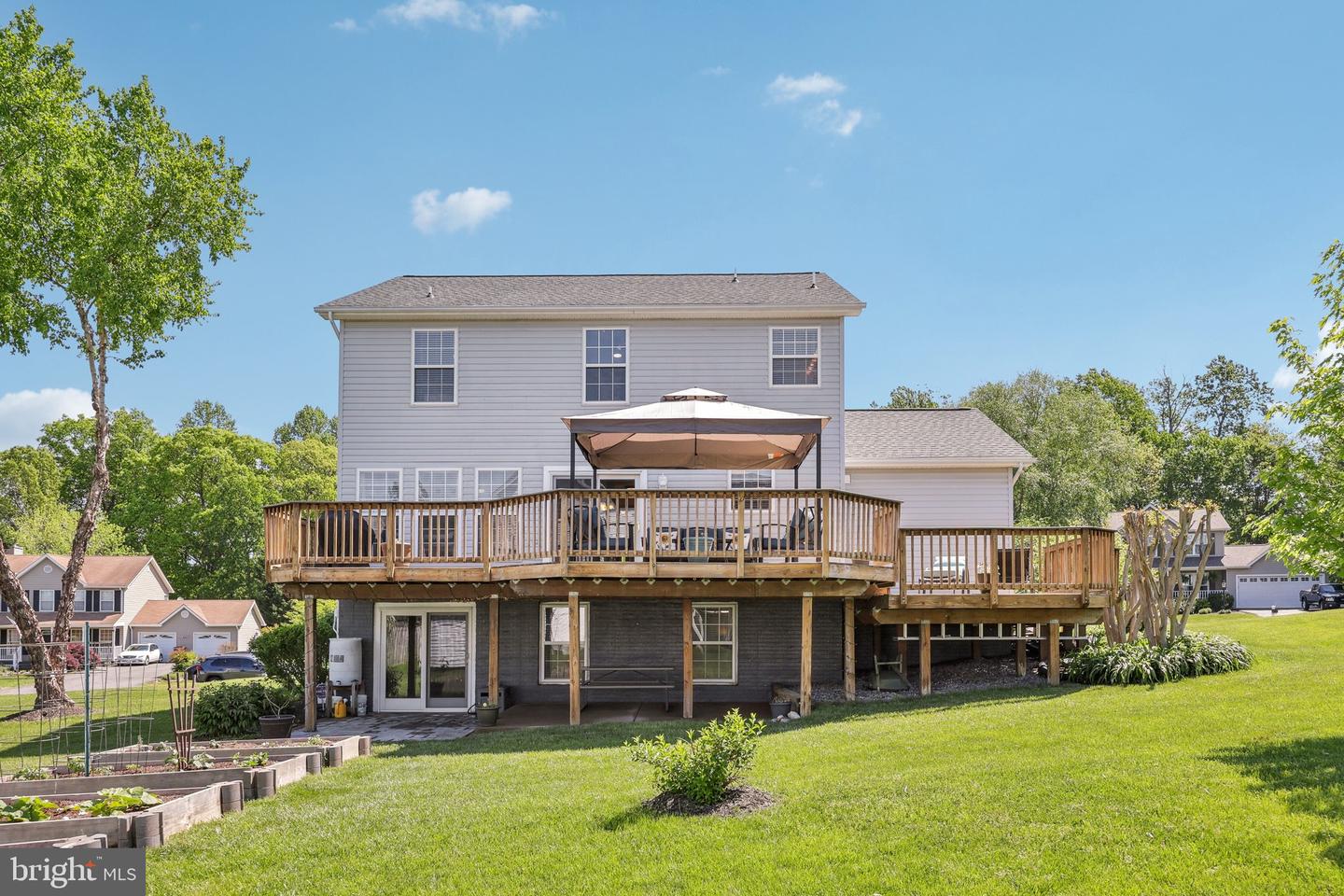 5 Meade Ct