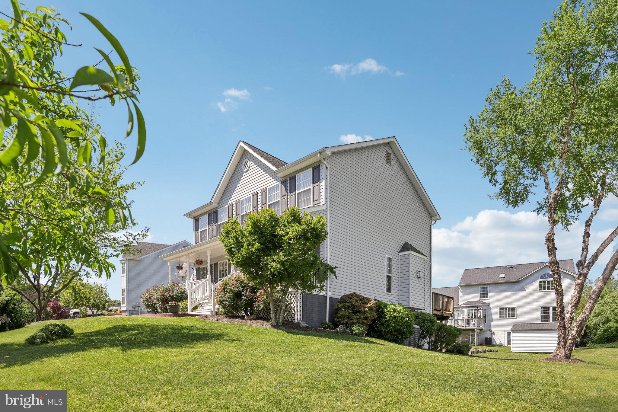 5 Meade Ct