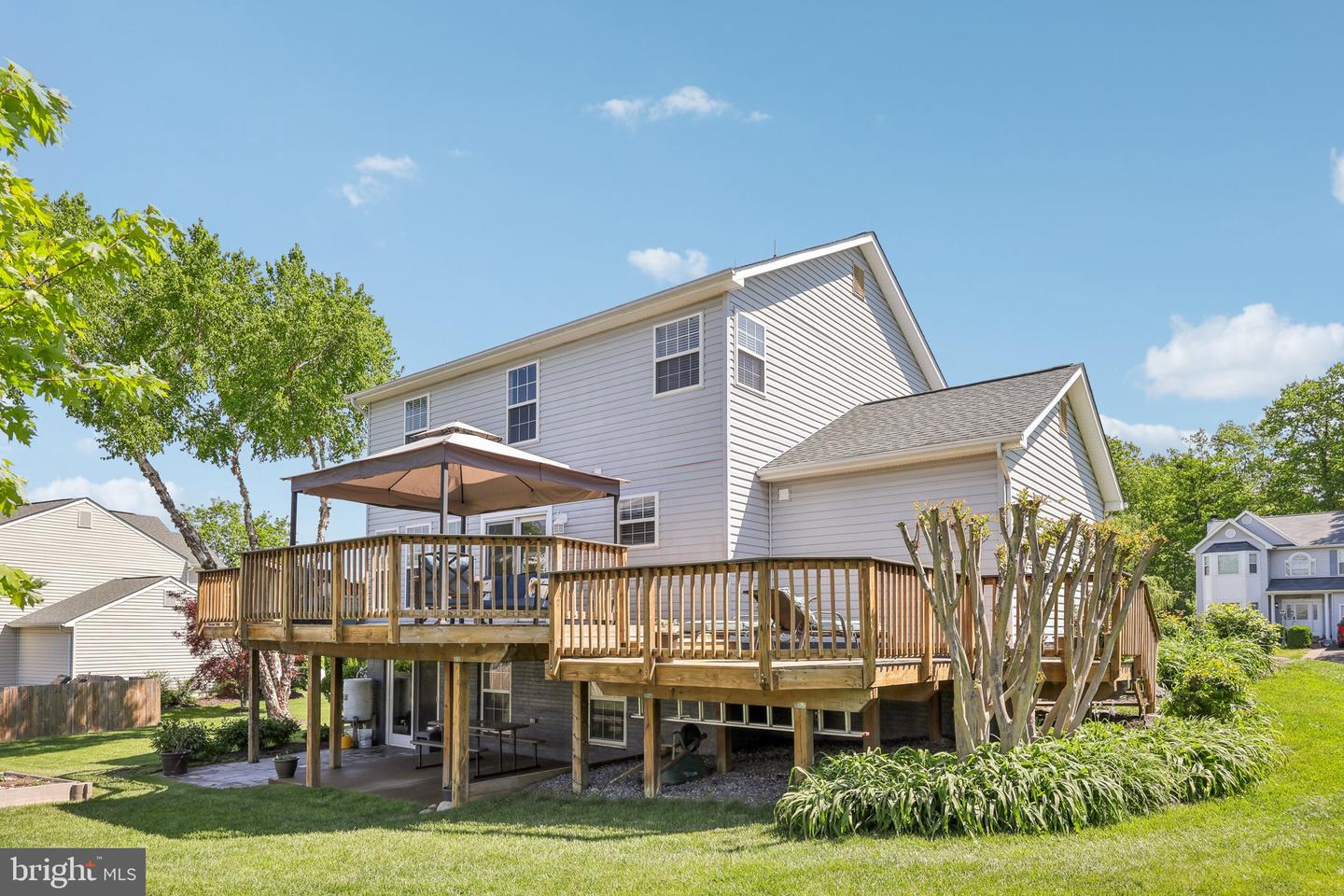5 Meade Ct