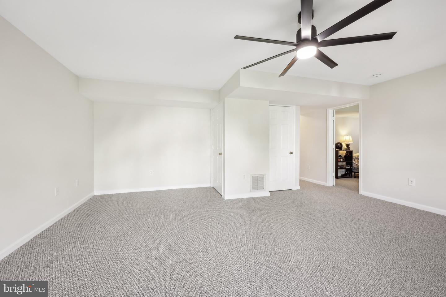 5 Meade Ct