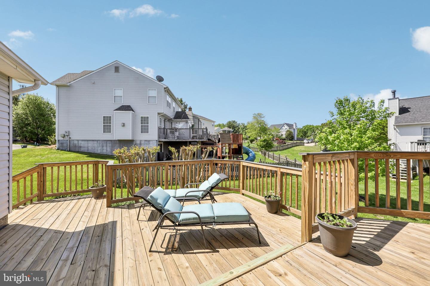 5 Meade Ct