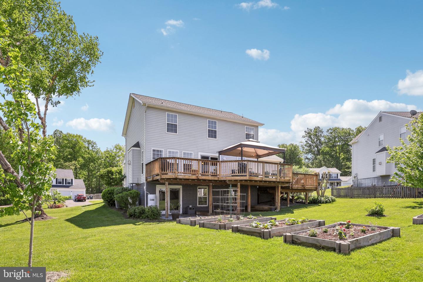 5 Meade Ct