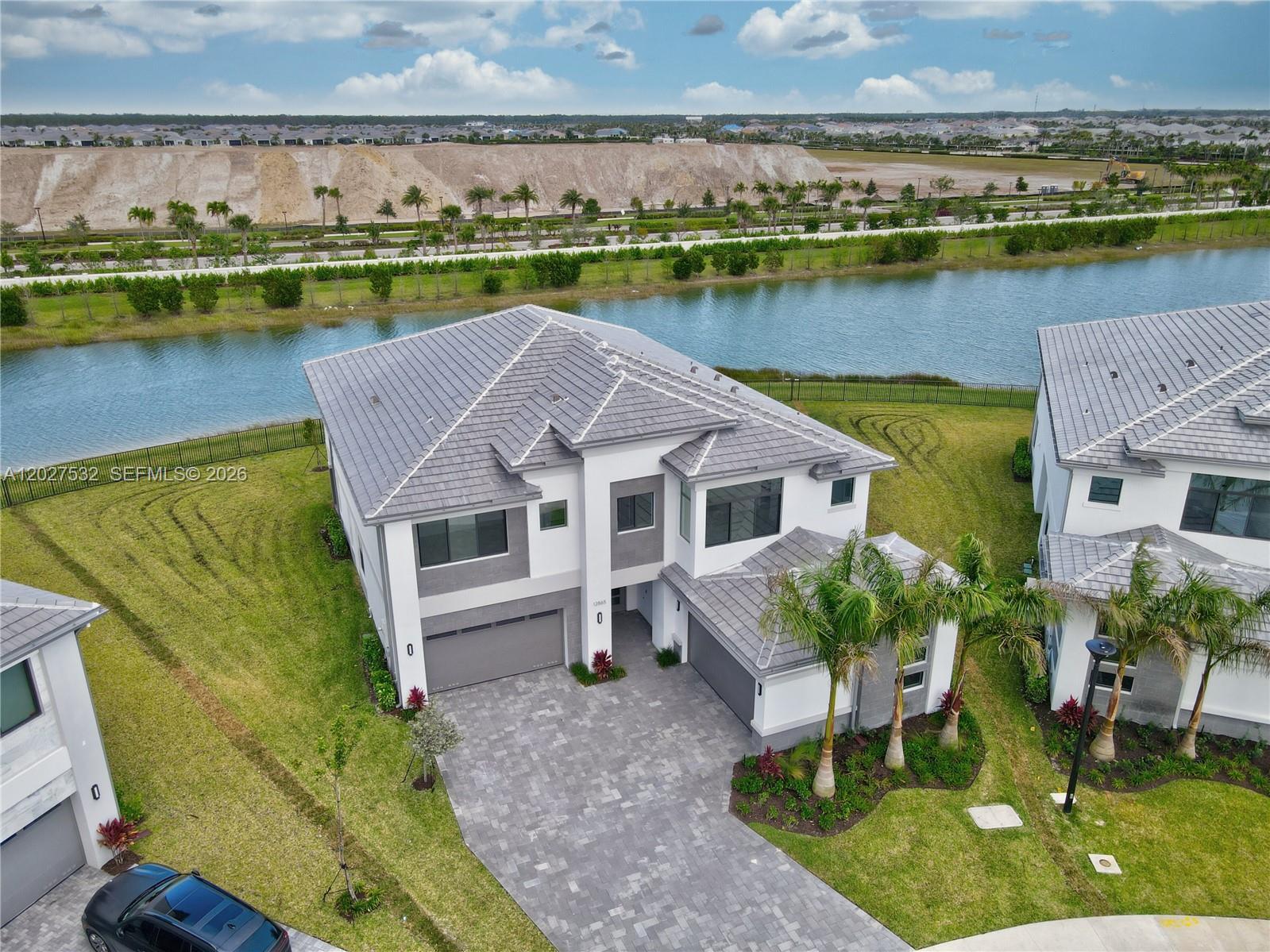 12865 Wingspan Court