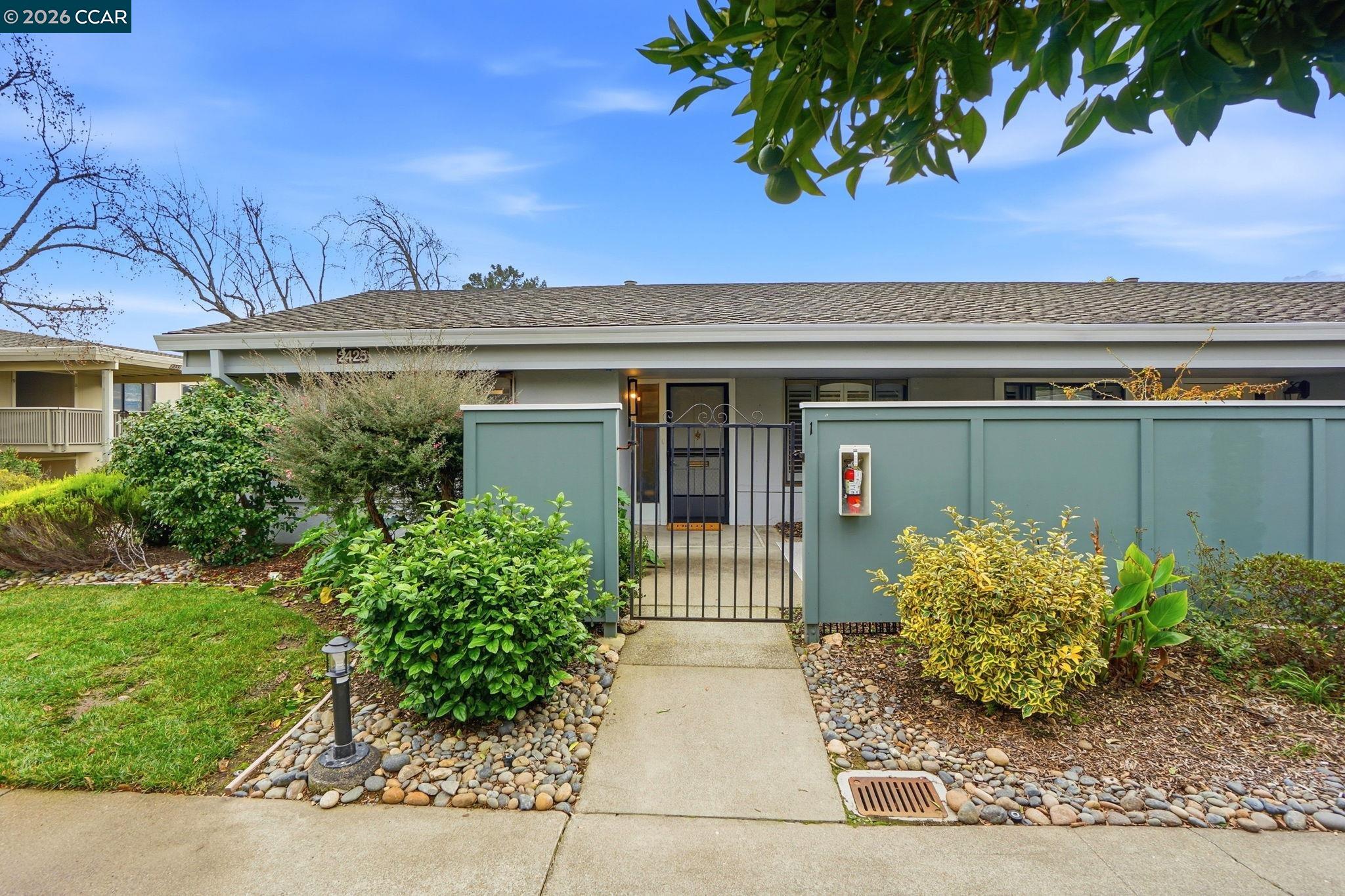 2425 Pine Knoll Dr # 1