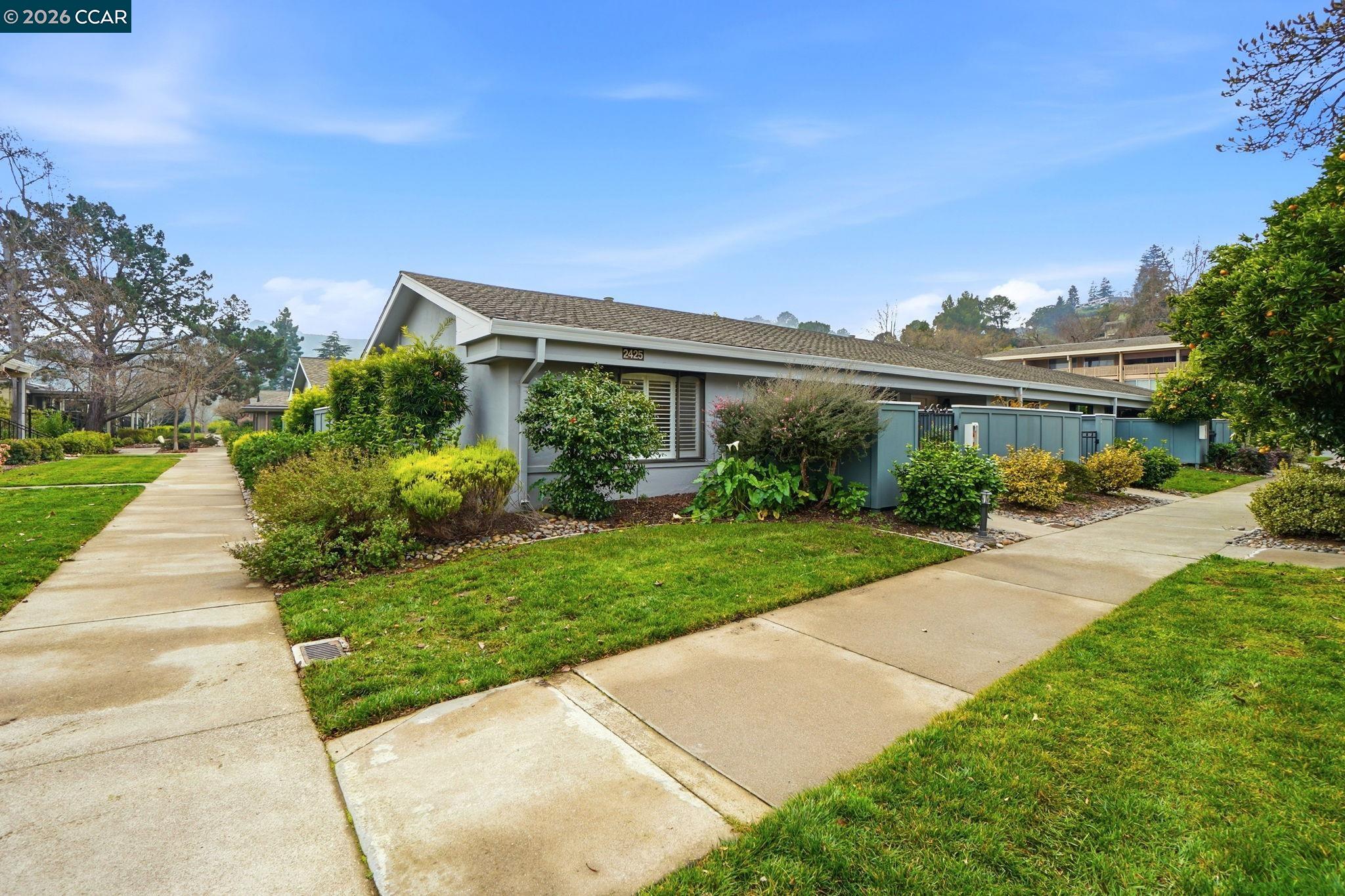 2425 Pine Knoll Dr # 1