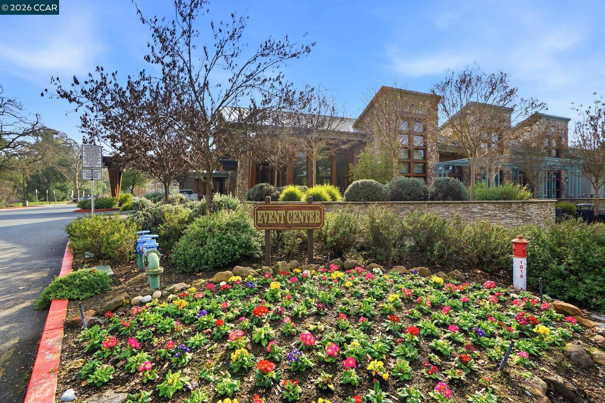 2425 Pine Knoll Dr # 1