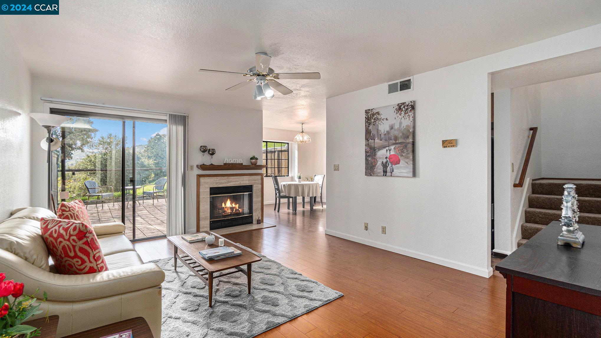 1322 Black Oak Ct