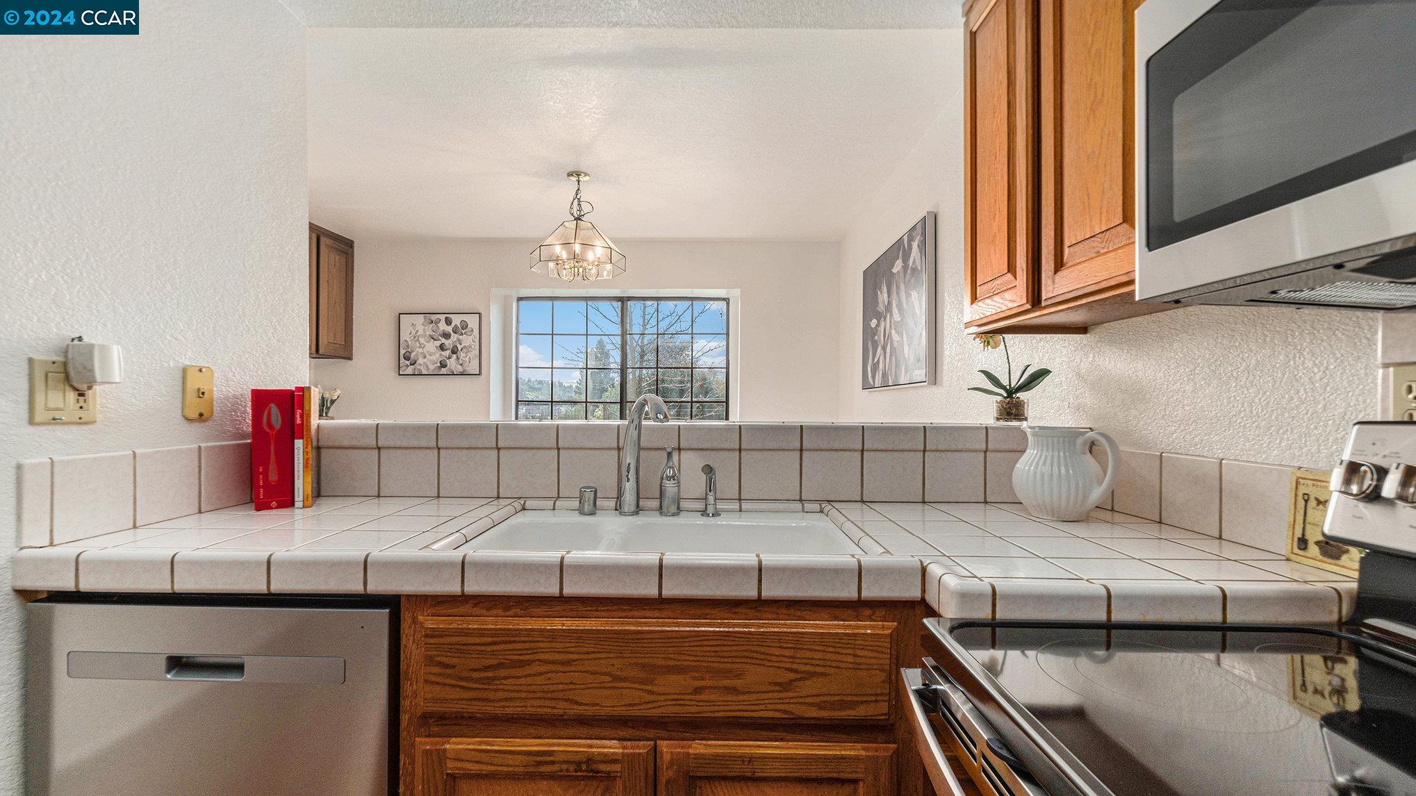1322 Black Oak Ct
