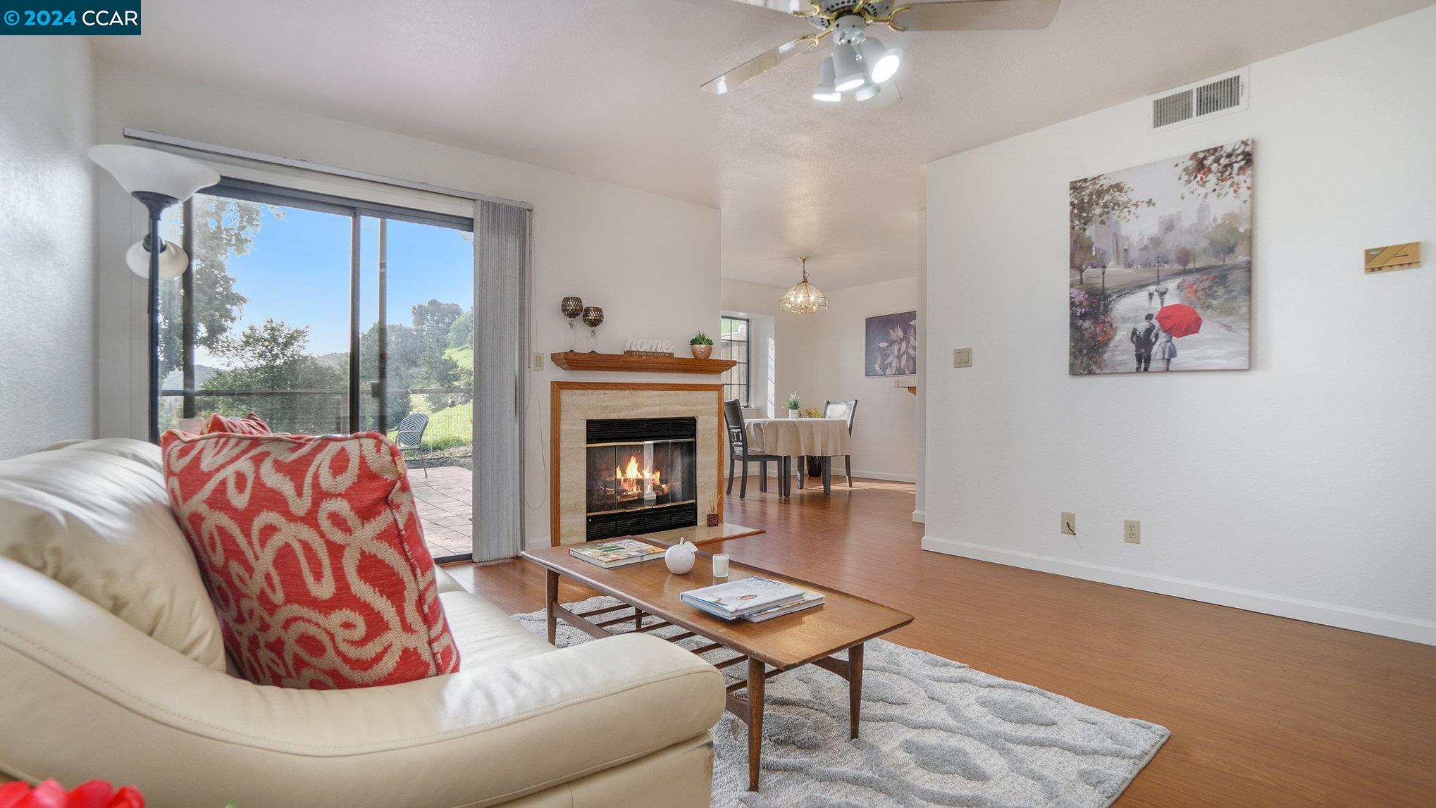 1322 Black Oak Ct