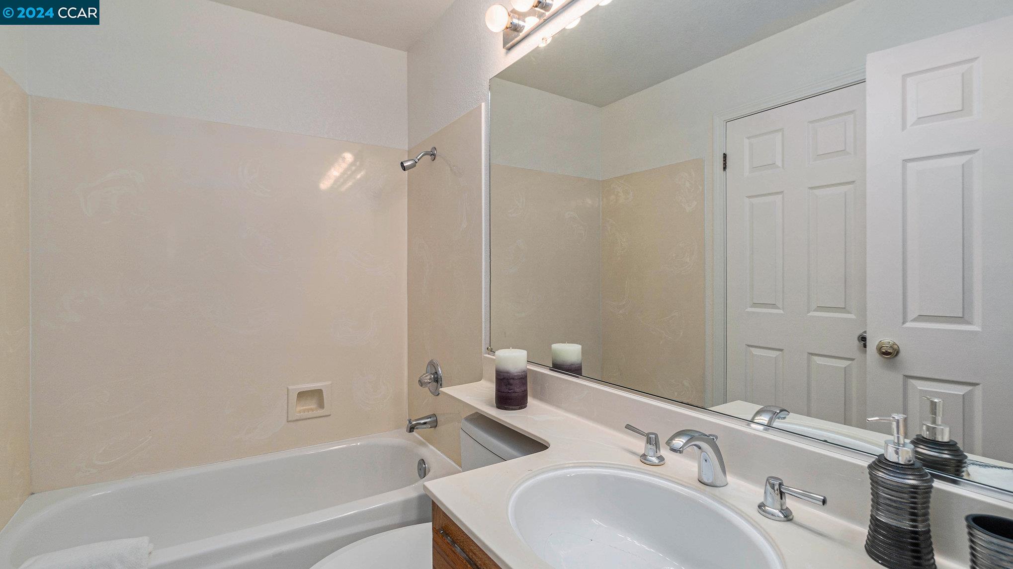 1322 Black Oak Ct
