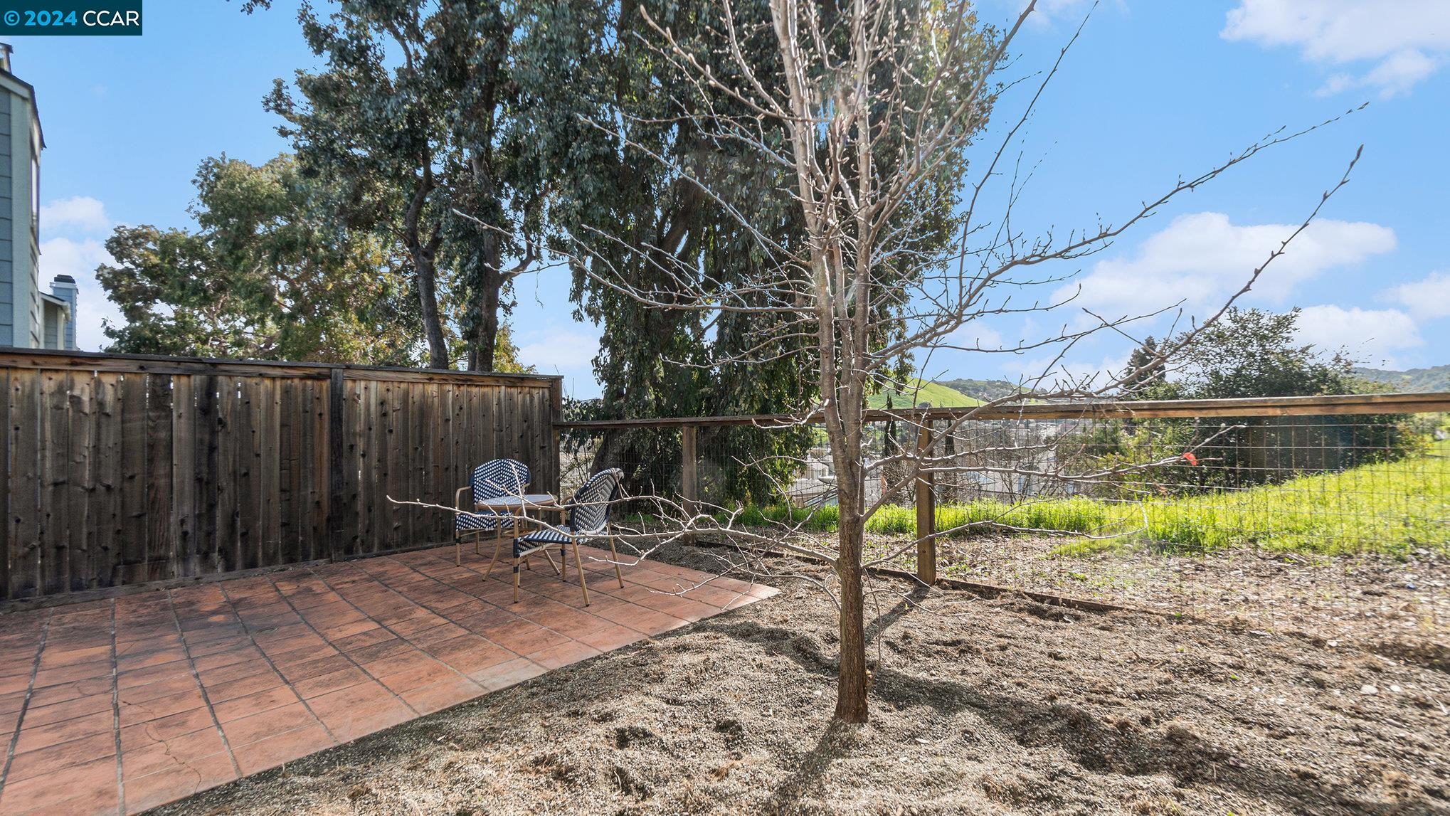 1322 Black Oak Ct