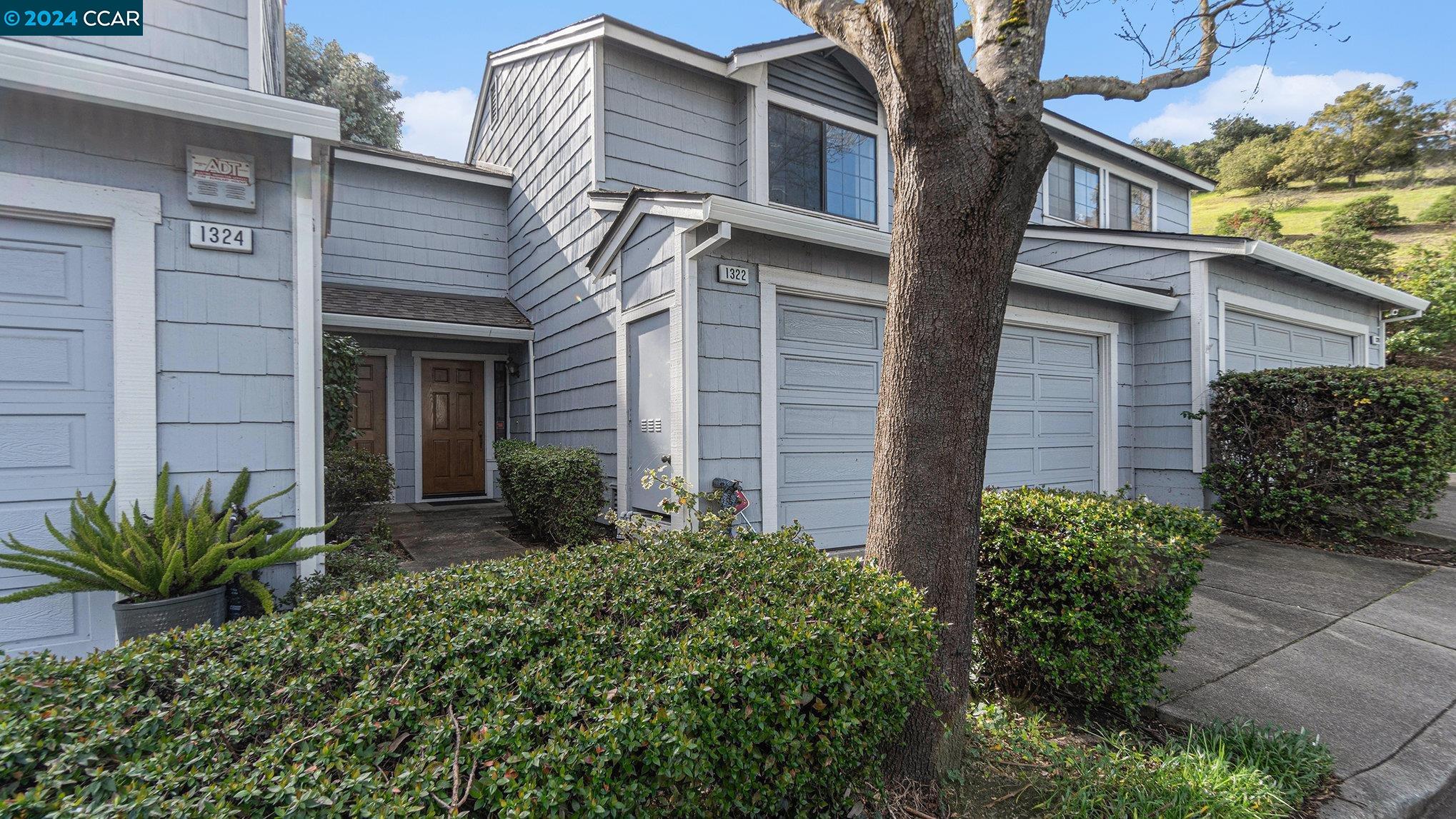 1322 Black Oak Ct