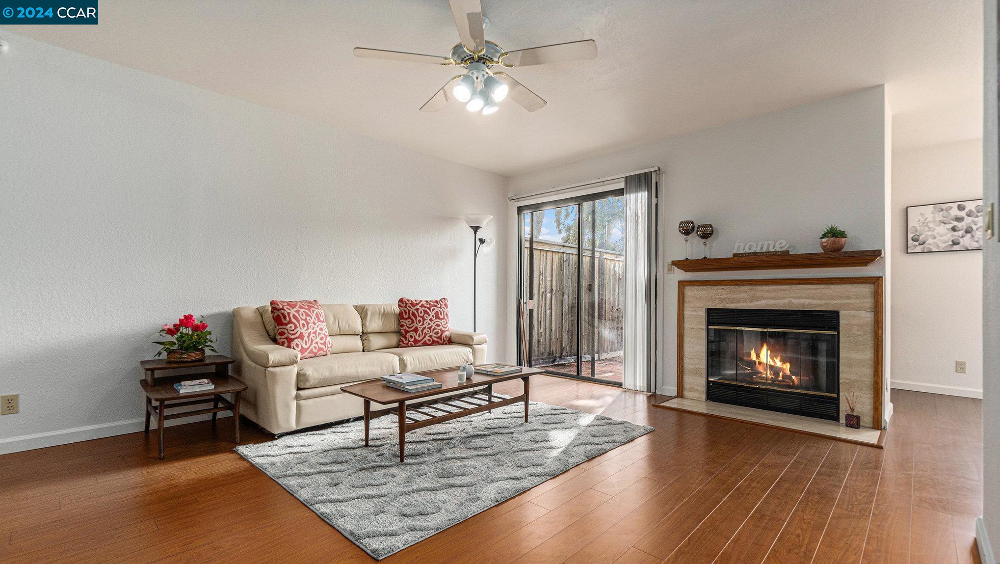 1322 Black Oak Ct