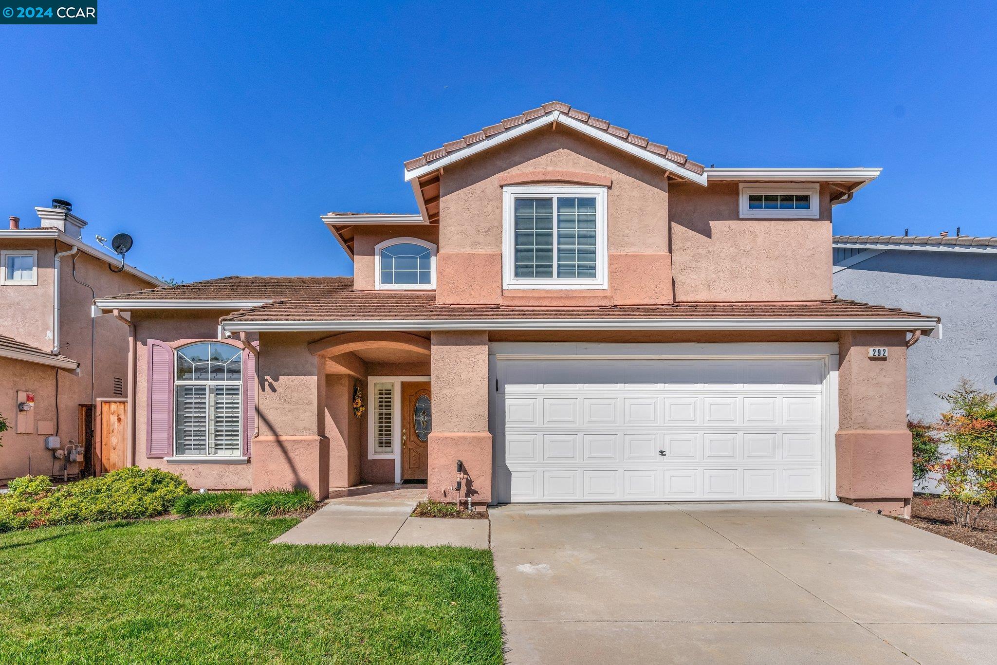 292 Oakwood Cir