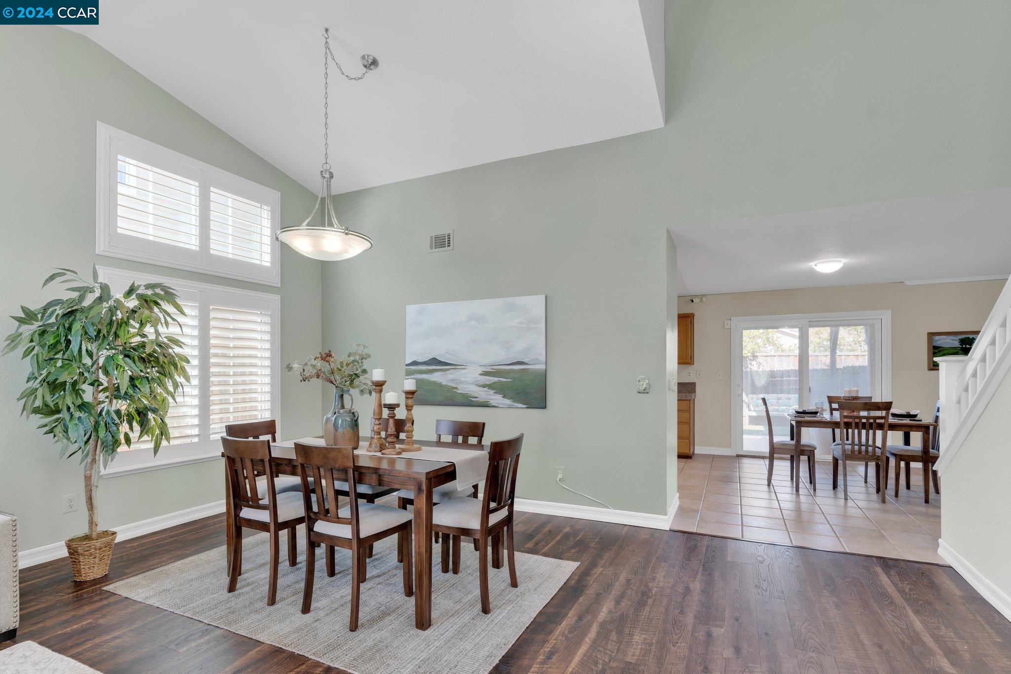 292 Oakwood Cir