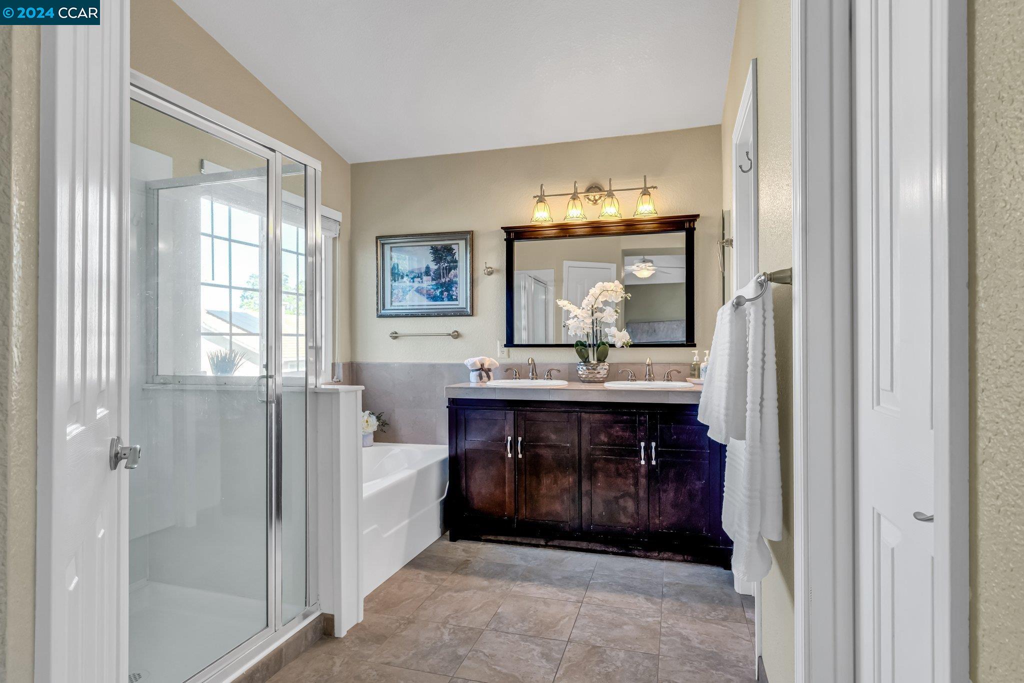 292 Oakwood Cir