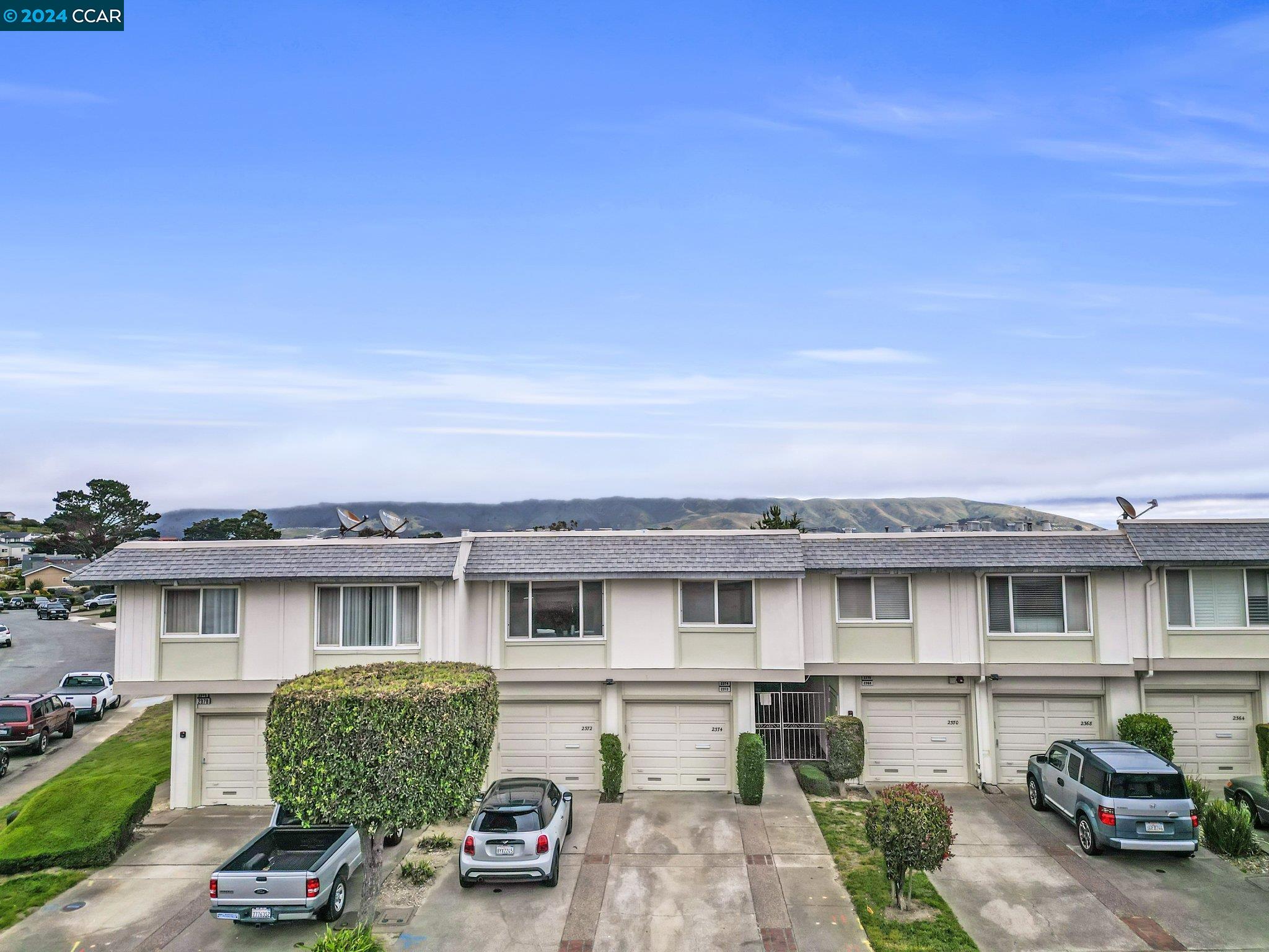 2374 Greendale Dr